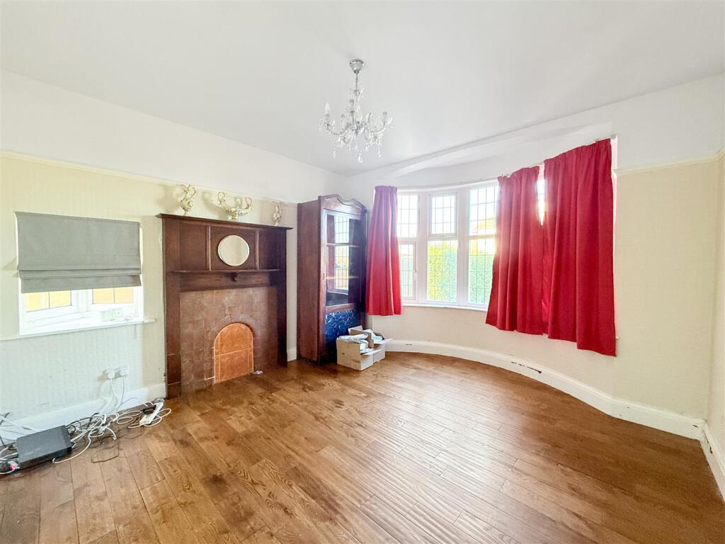 Bingham Road, Radcliffe-On-Trent, Nottingham photo 4