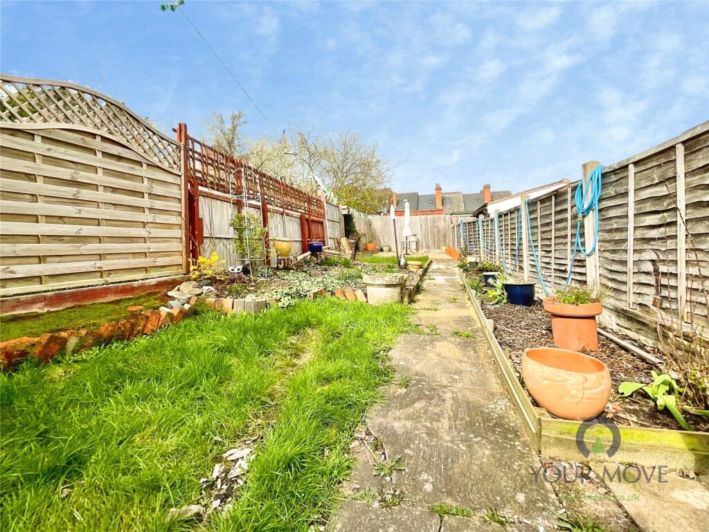 House in Redditch, Mount Pleasant, Smallwood - View 4