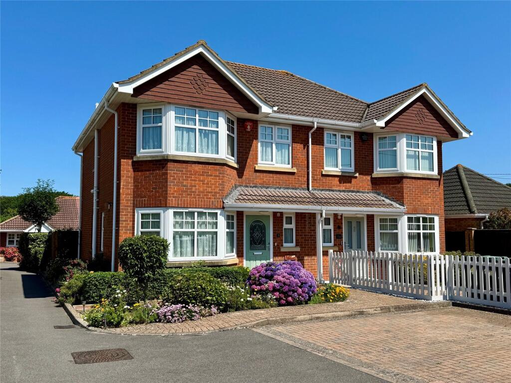 Main image of property: Chestnut Grove, Manor Road, New Milton, Hampshire, BH25