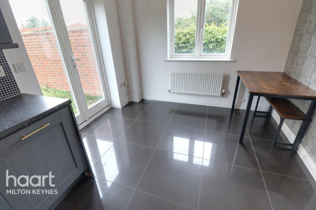 House in Milton Keynes, Broughton Gate, Broughton and Milton Keynes - View 5