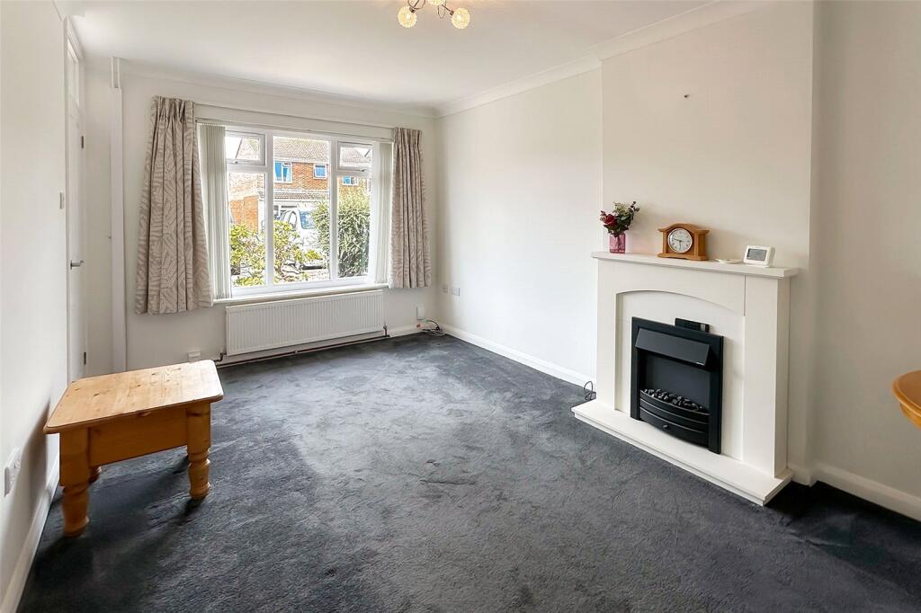 Windward Close, Littlehampton, West Sussex photo 4
