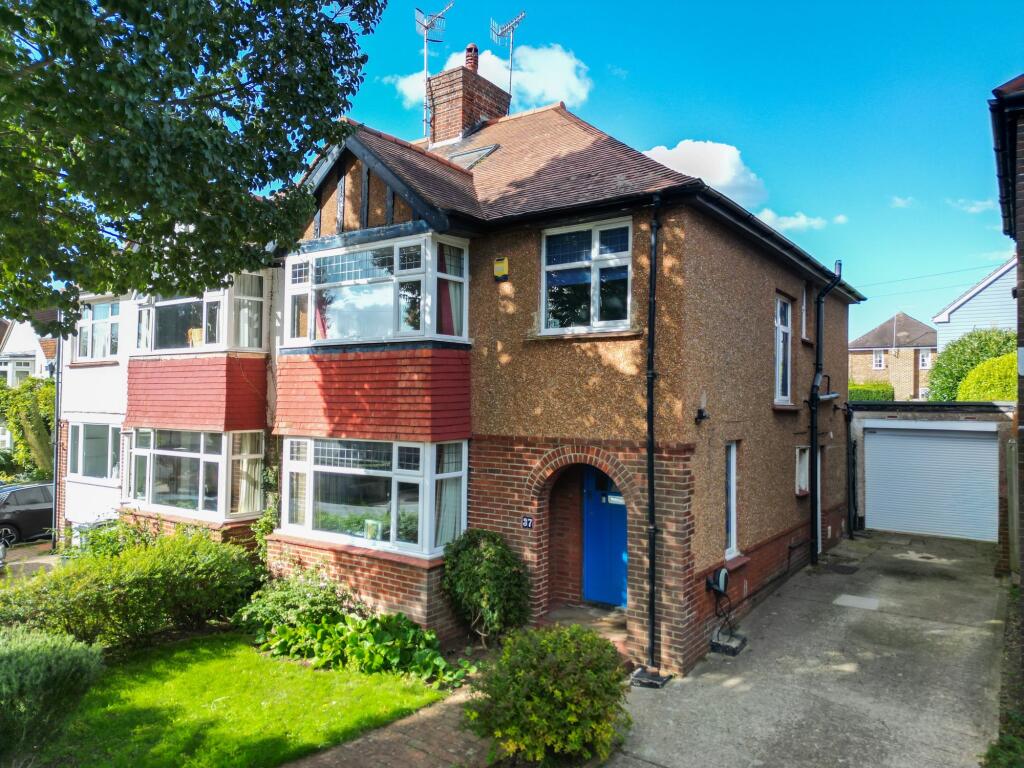 Hove Park Road, Hove, BN3