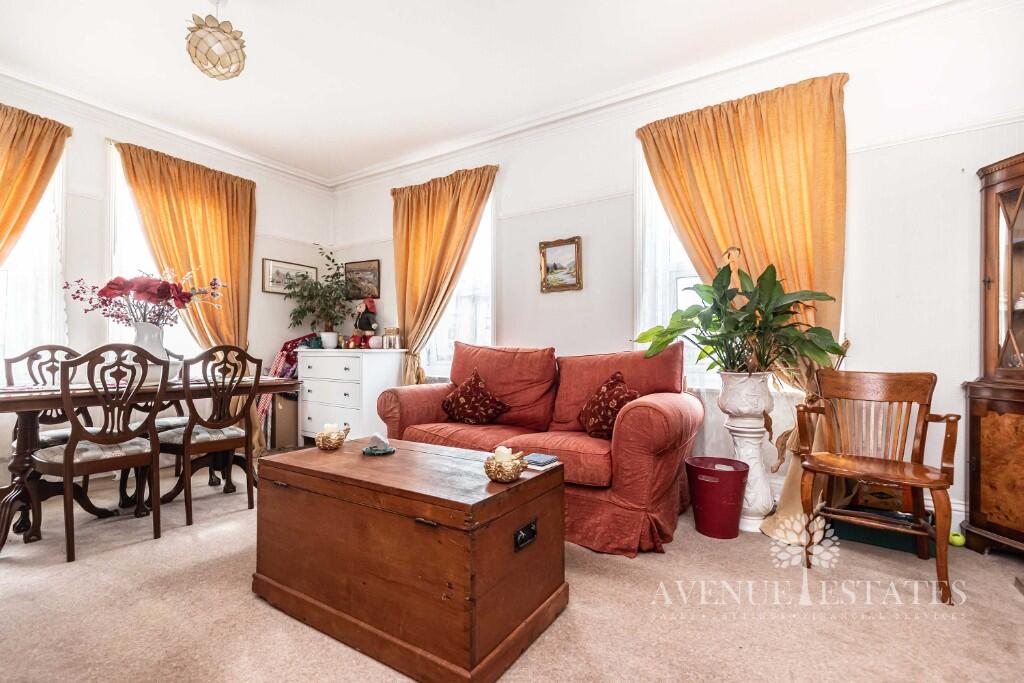 Apartment in Christchurch, Pokesdown, Bournemouth - View 2