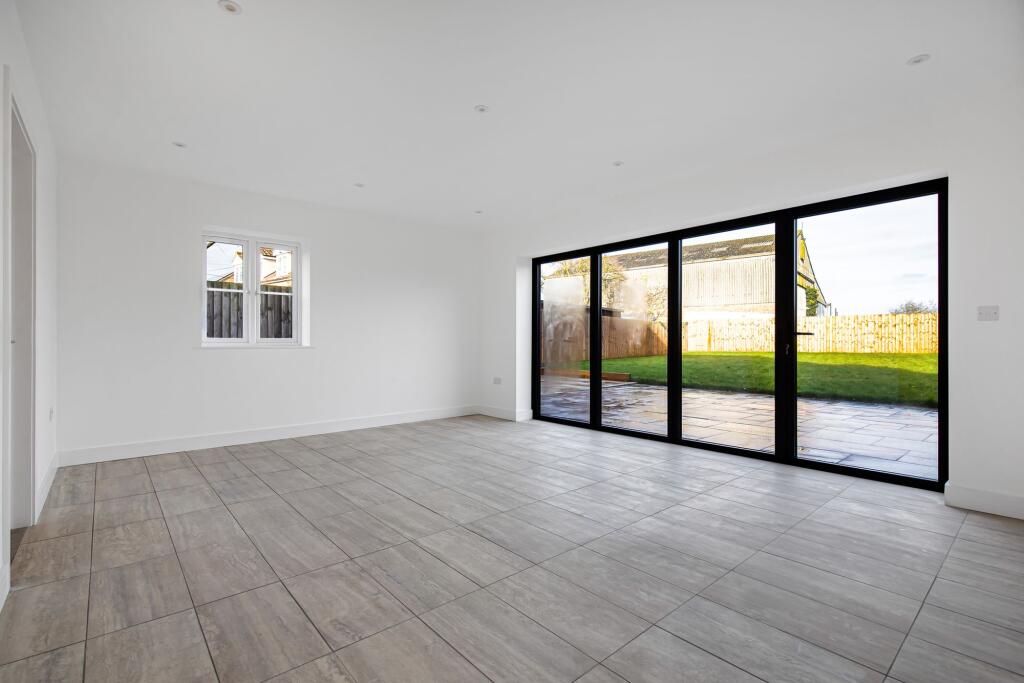 House in Cambridge - More
