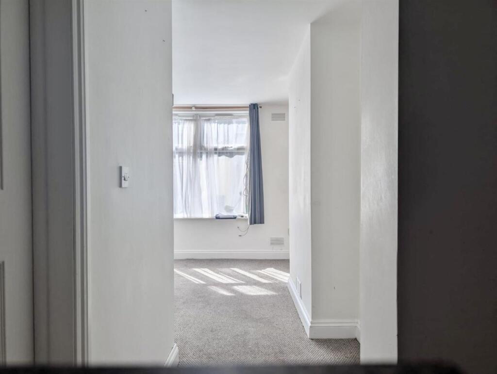 Apartment in Dorchester - View 5