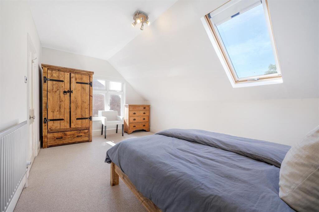 Apartment in London - View 3