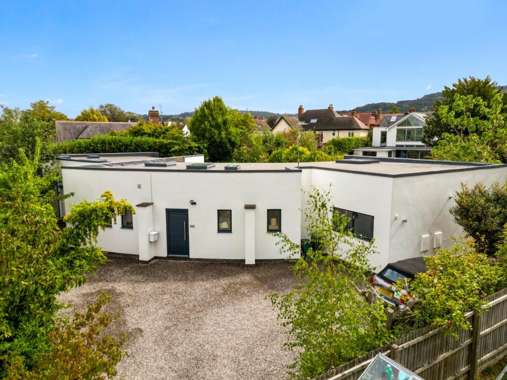 House in Cheltenham, Charlton Park, Charlton Kings