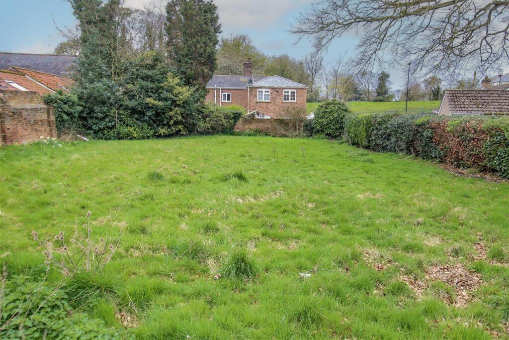 Main image of property: High Street, Burgh Le Marsh, Skegness