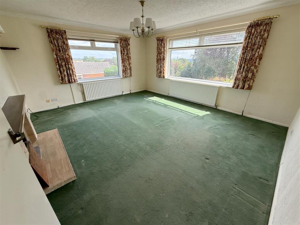 House in Worcester - View 3
