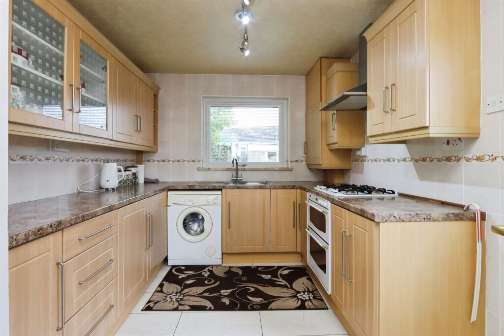 Grassington Close, Hackenthorpe, Sheffield photo 4