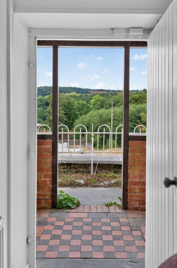 House in Pencader, Llanfihangel-ar-Arth - More