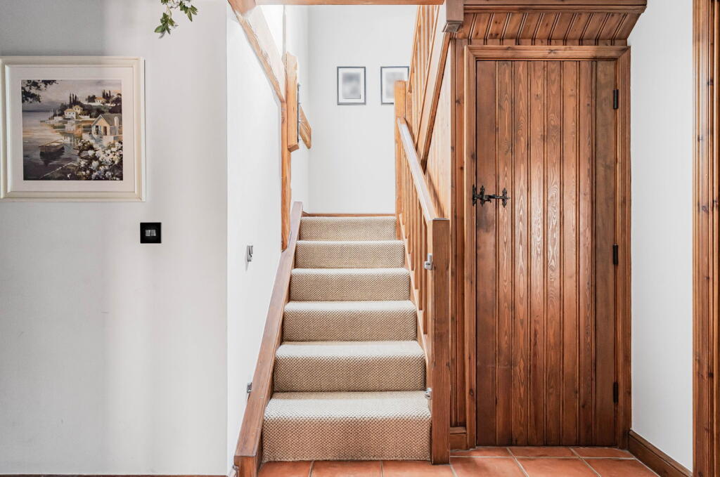 House in Twickenham - More