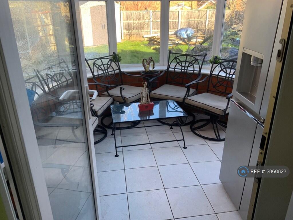 House in Dartford - View 2