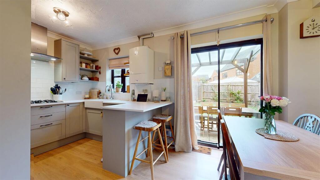 House in Milton Keynes, Monkston, Kents Hill, Monkston and Brinklow - View 4