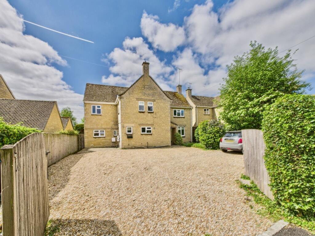 4-bed detached on Shipton Road, Milton-under-Wychwood, £780,000