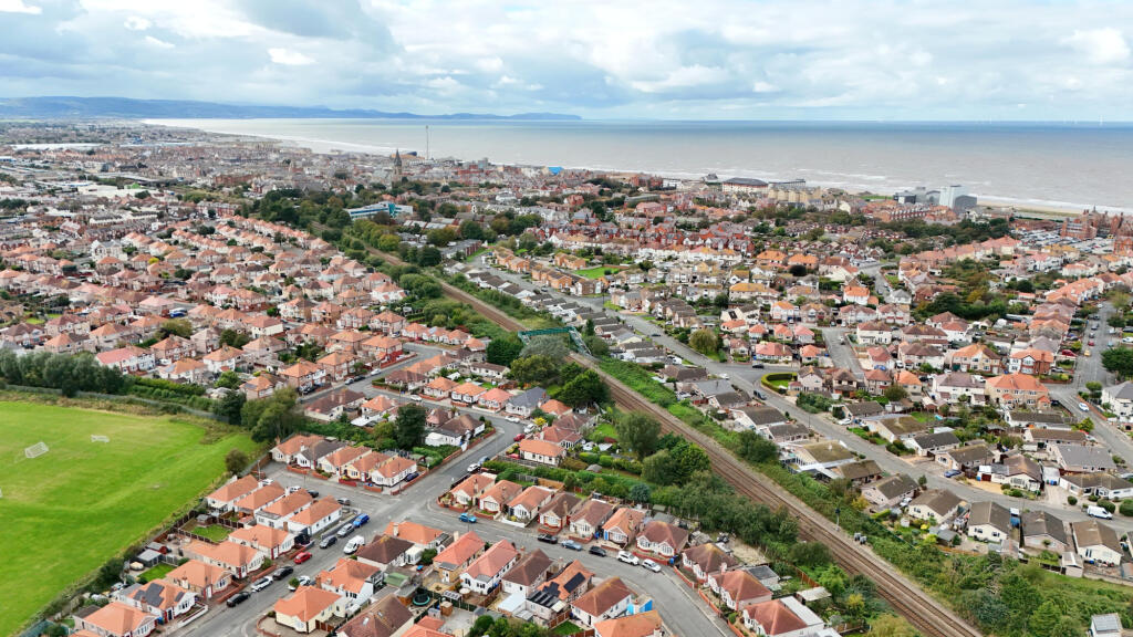 Apartment in Rhyl - View 2