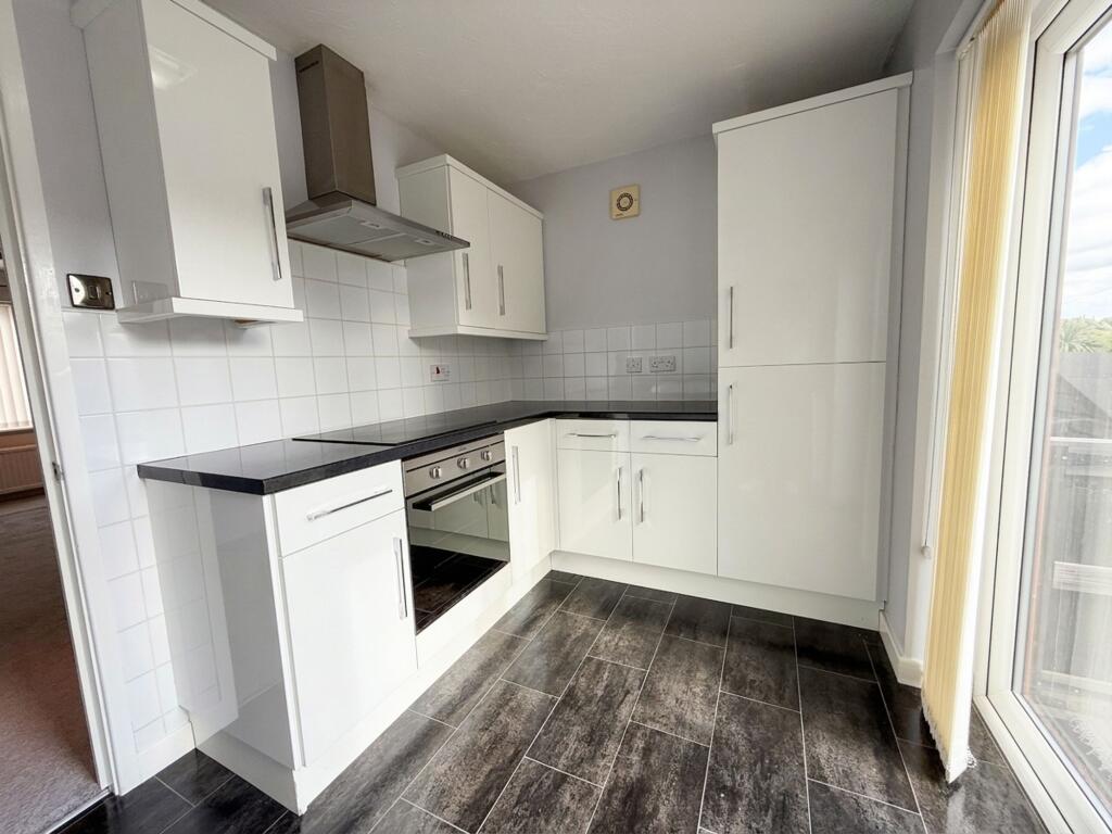 House in Rotherham, Flanderwell, Dalton - More