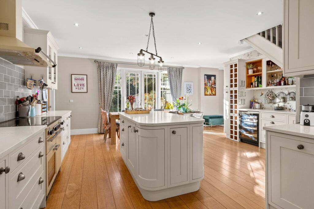Pye Gardens, Bishop's Stortford, CM23 photo 3