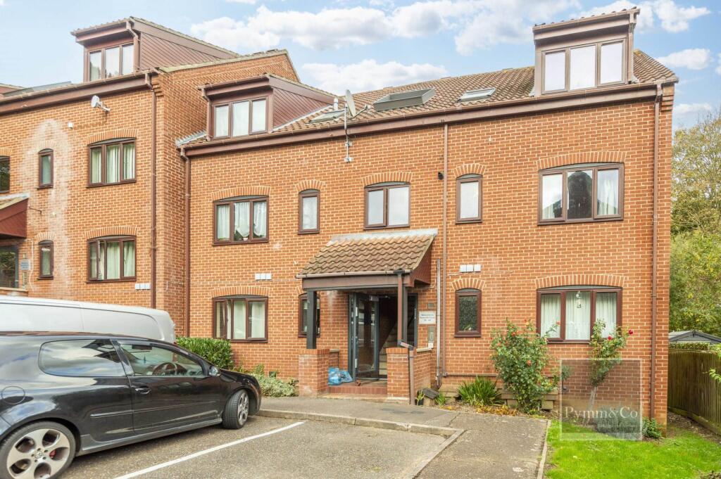 1-bed flat on Roseville Close, Thorpe, £135,000