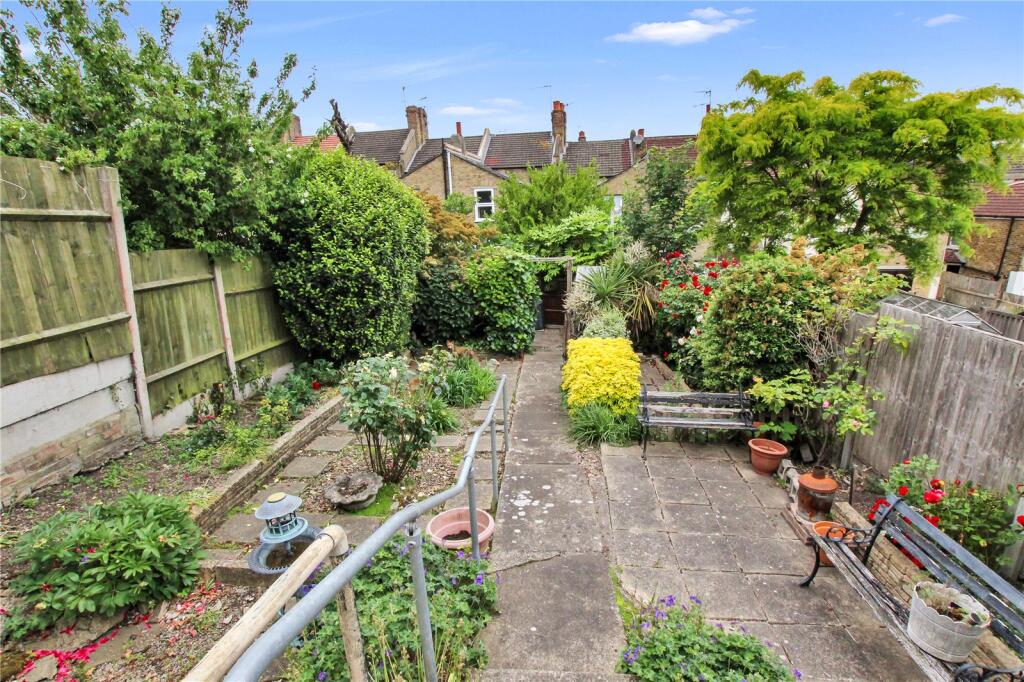 Chestnut Rise, London, SE18 photo 2