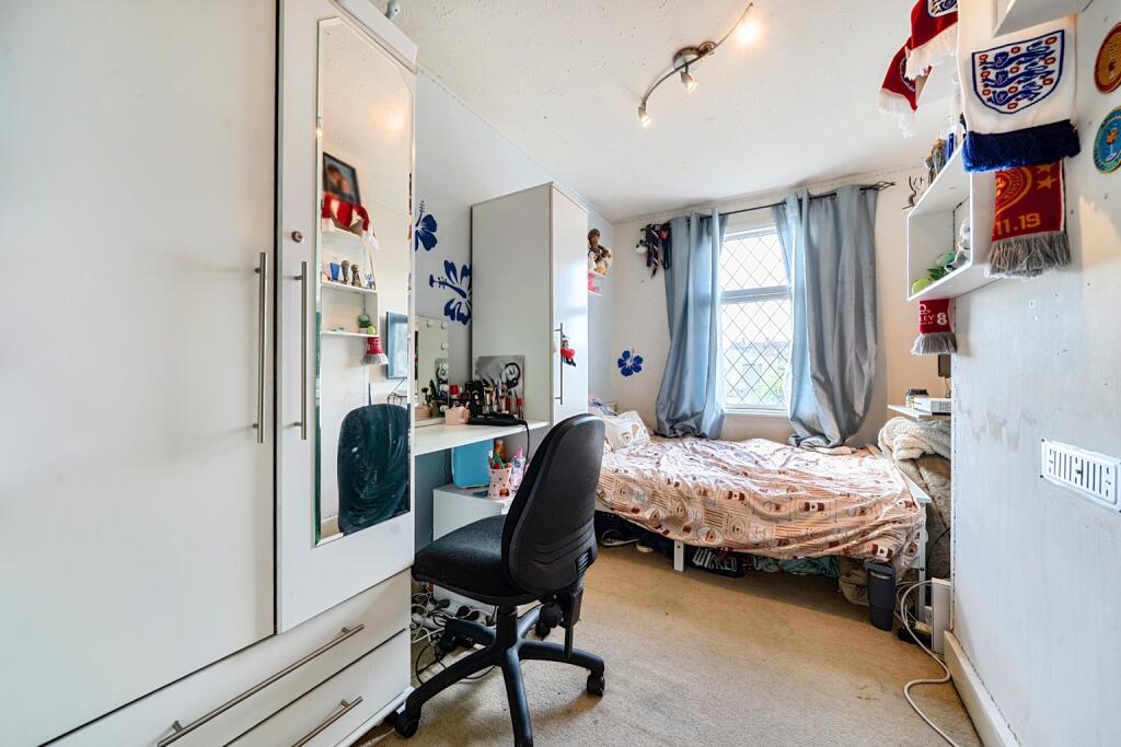 House in Dartford - View 4
