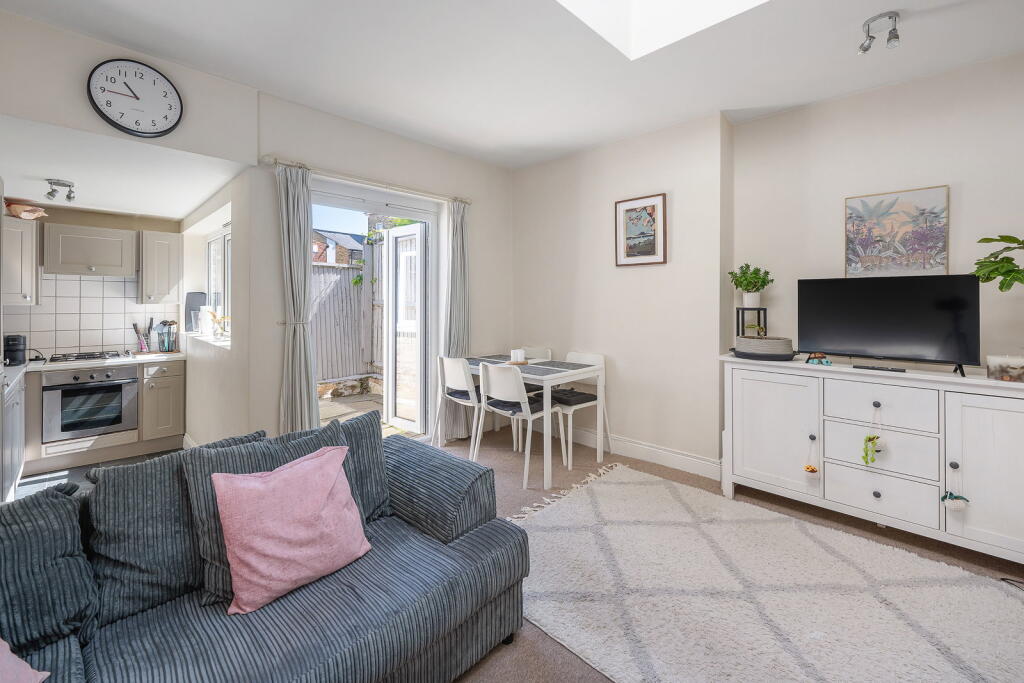Ballater Road, Brixton, SW2 - Mehr