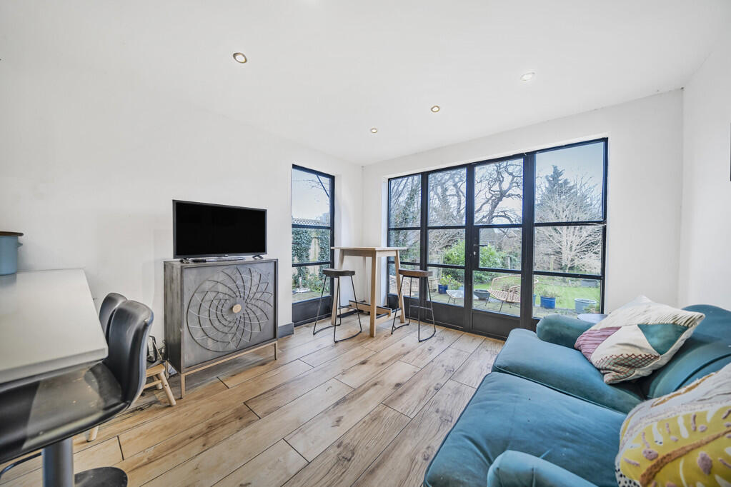 Lake Avenue, Bromley photo 3