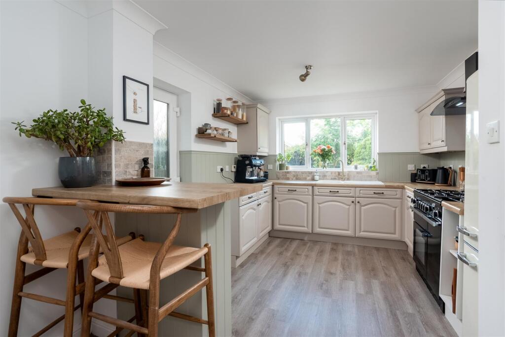 House in Stratford-on-Avon, Wellesbourne CP - View 6