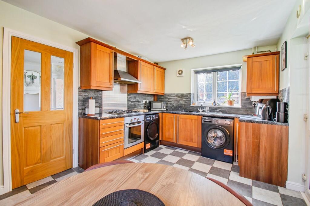 House in Salford, Greater Manchester - View 5