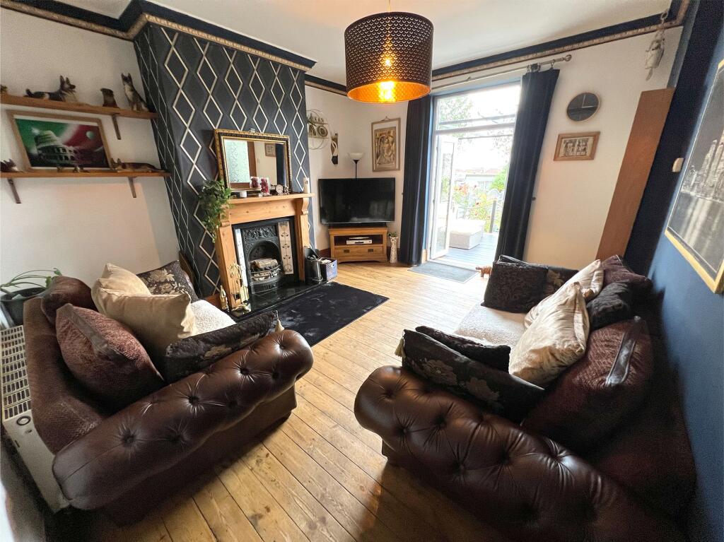 House in Huddersfield, Clayton West - View 3