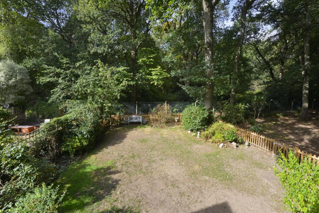House in Guildford, Compton - More