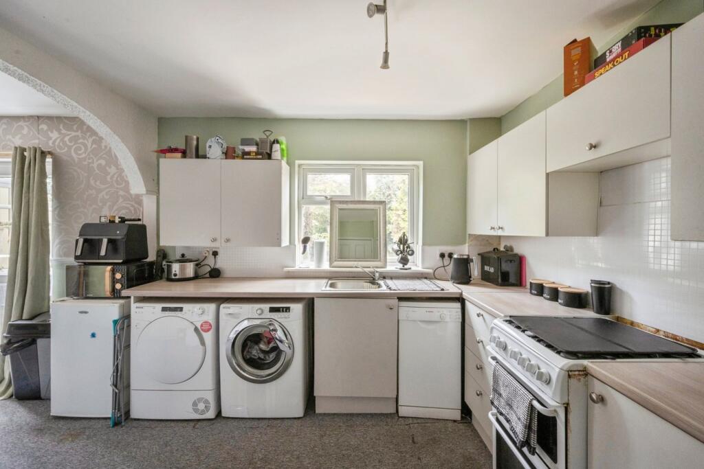 The Oval, Dunscroft, Doncaster, DN7 - View 5