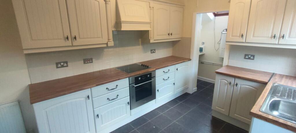 House in Llandudno, Hope - More