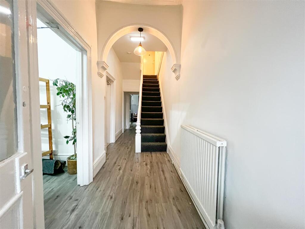 House in Sheffield, Crookesmoor, Broomhill - View 4