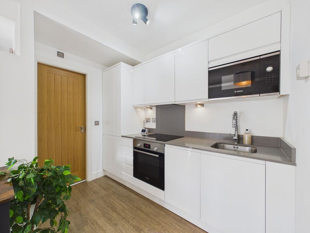 Apartment in Chester - View 3