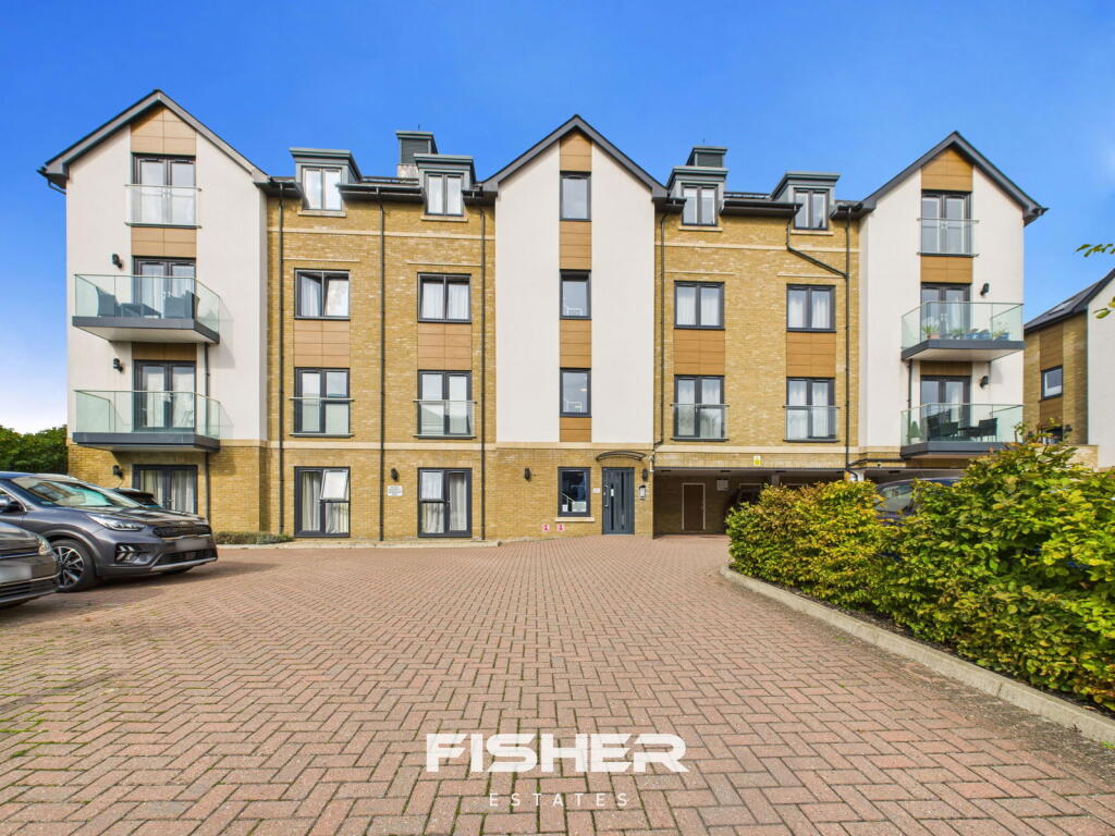 Main image of property: Clarendon Way, Colchester, CO1 1XF