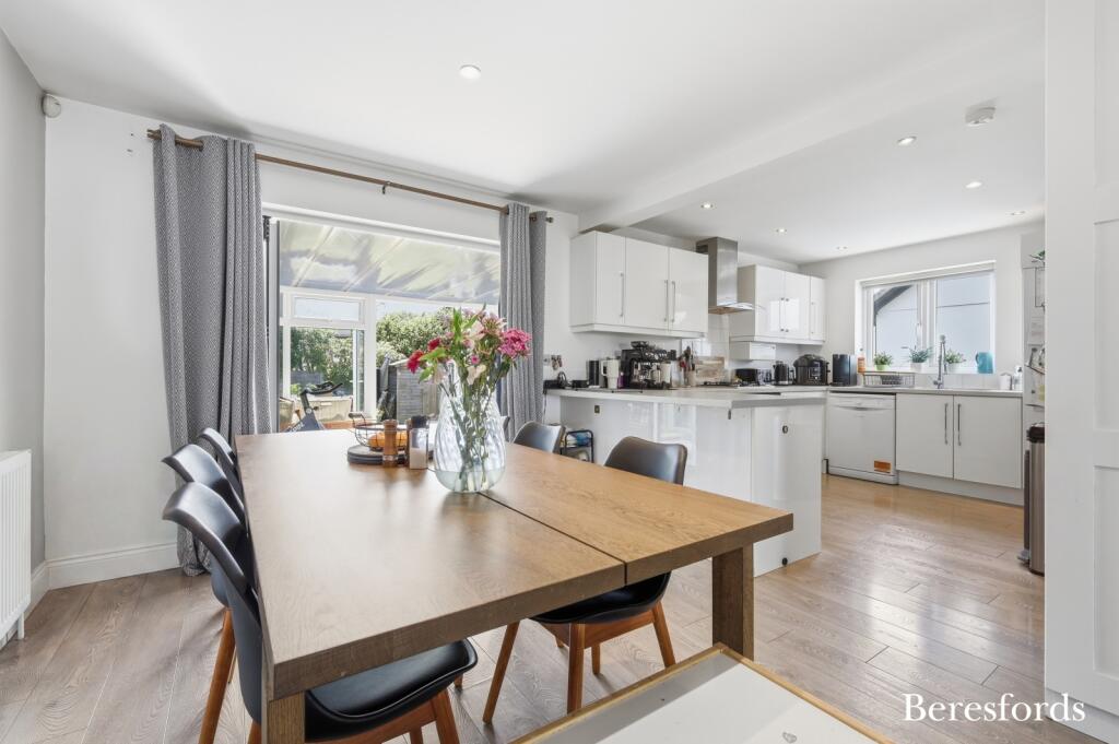 Byron Road, Hutton, CM13 - View 4