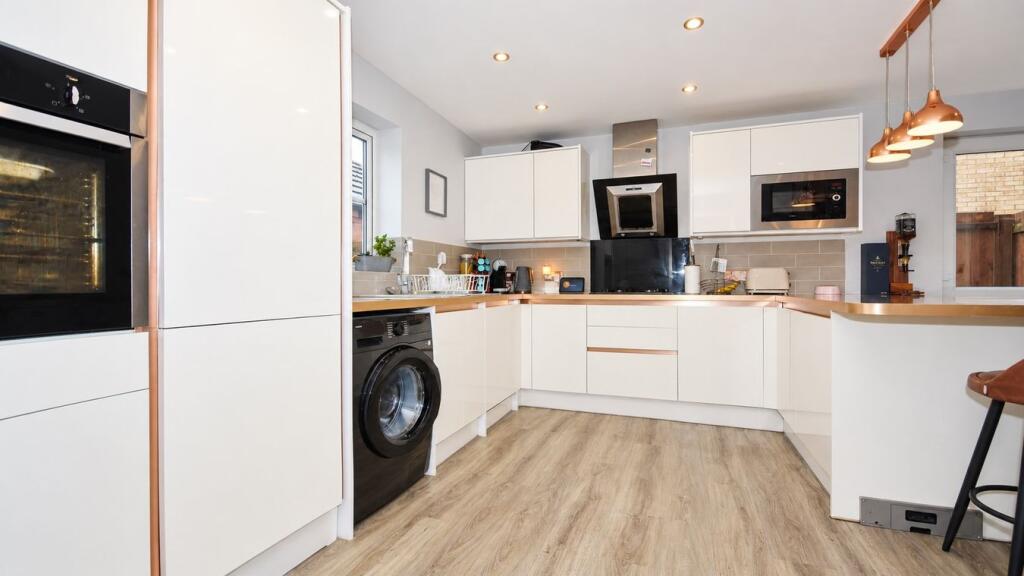 House in Rugby, Warwickshire - More