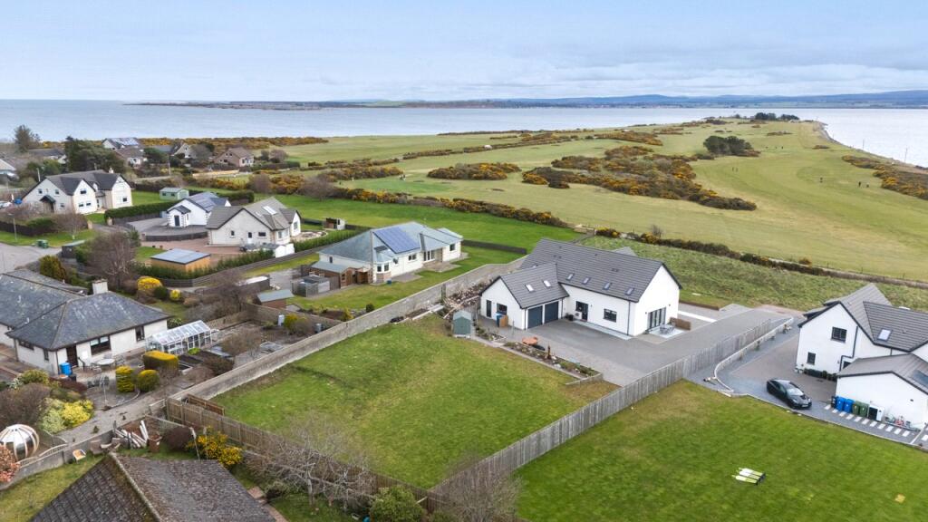 1 Golf Course Road, Fortrose, Ross-Shire, IV10 photo 3
