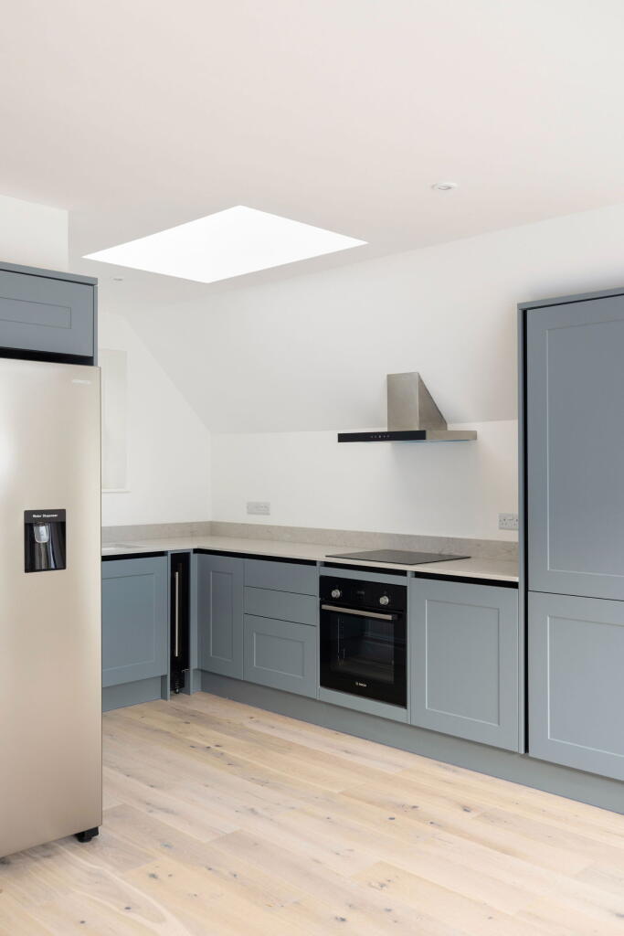 Ellerslie Road, W12 - View 5
