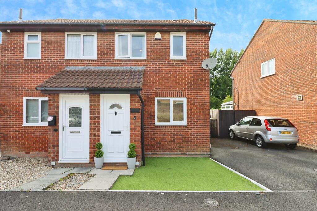 Main image of property: Parnall Crescent, Yate, BRISTOL