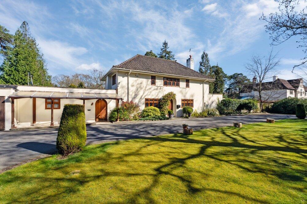 Main image of property: Slade Oak Lane, Gerrards Cross, Buckinghamshire, SL9