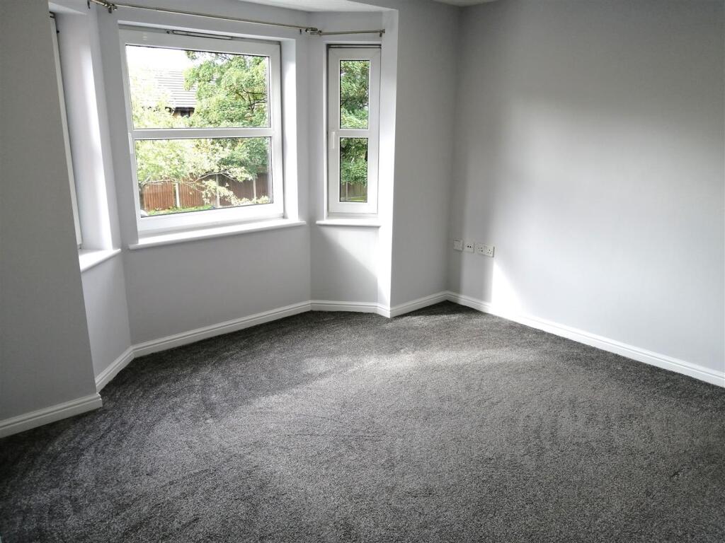 Apartment in Manchester, Fallowfield - View 2