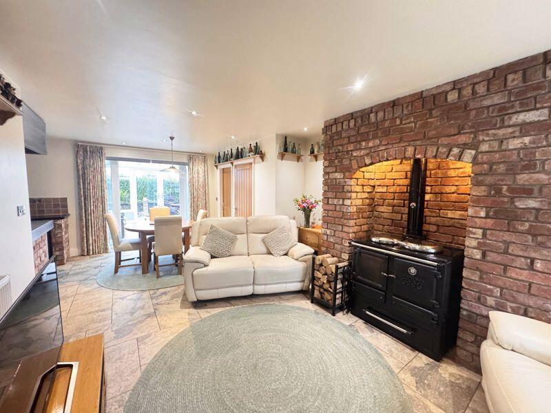 141 Blackpool Old Road, Poulton-Le-Fylde, FY6 7RN photo 2