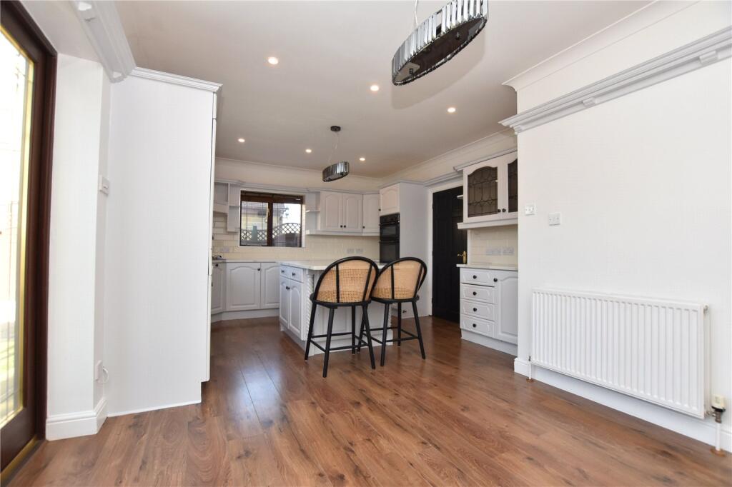 The Nook, Tingley, Wakefield, West Yorkshire photo 3