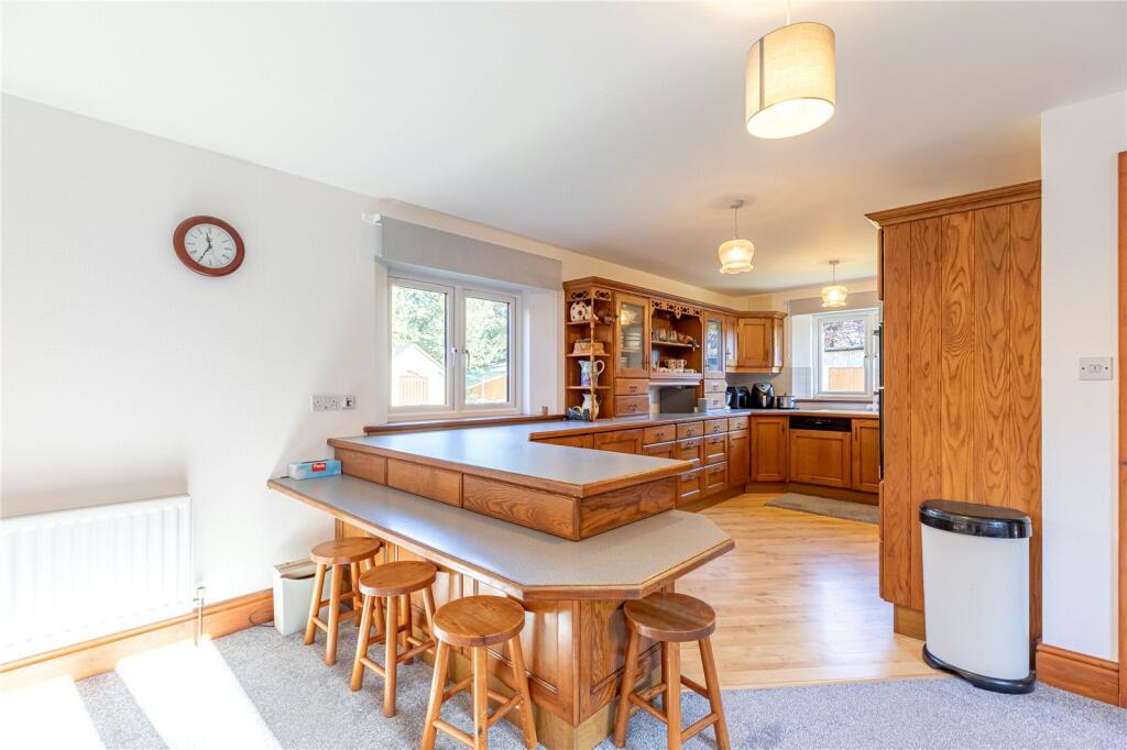 Beckhampton, Marlborough, Wiltshire, SN8 photo 3