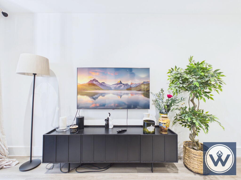 Apartment in Southall - View 4