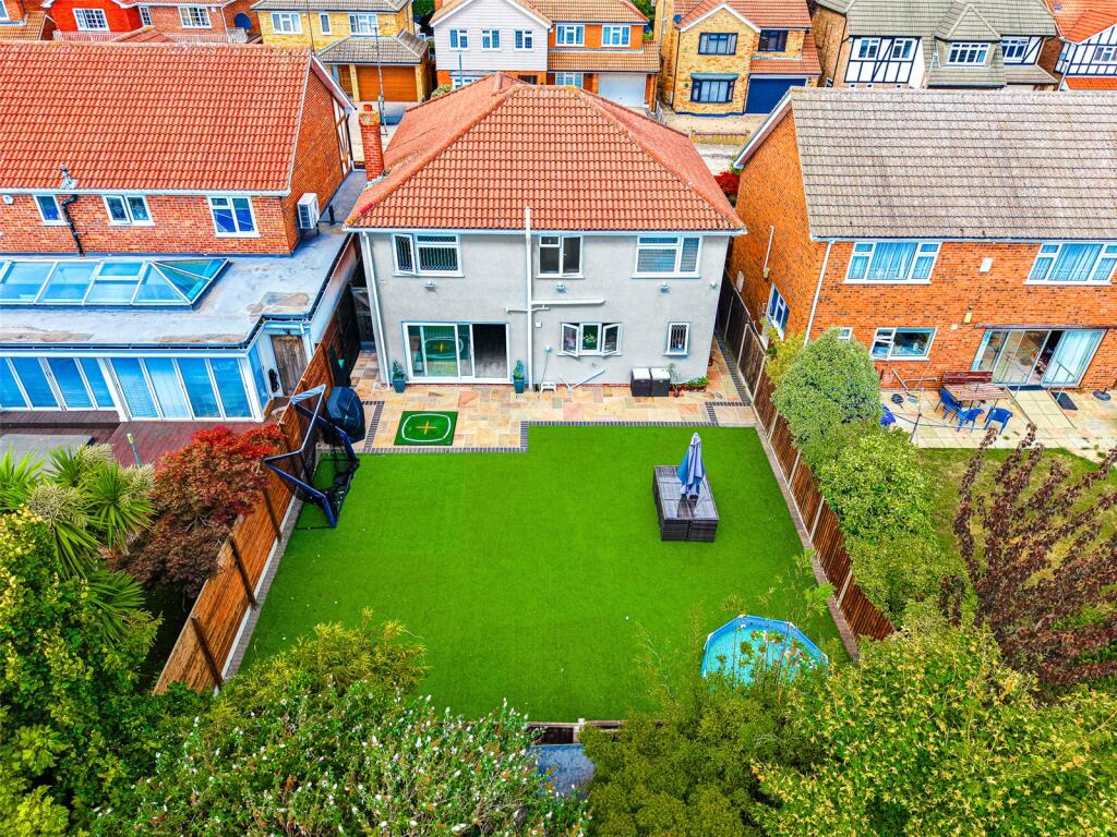 House in Southend-on-Sea - View 4