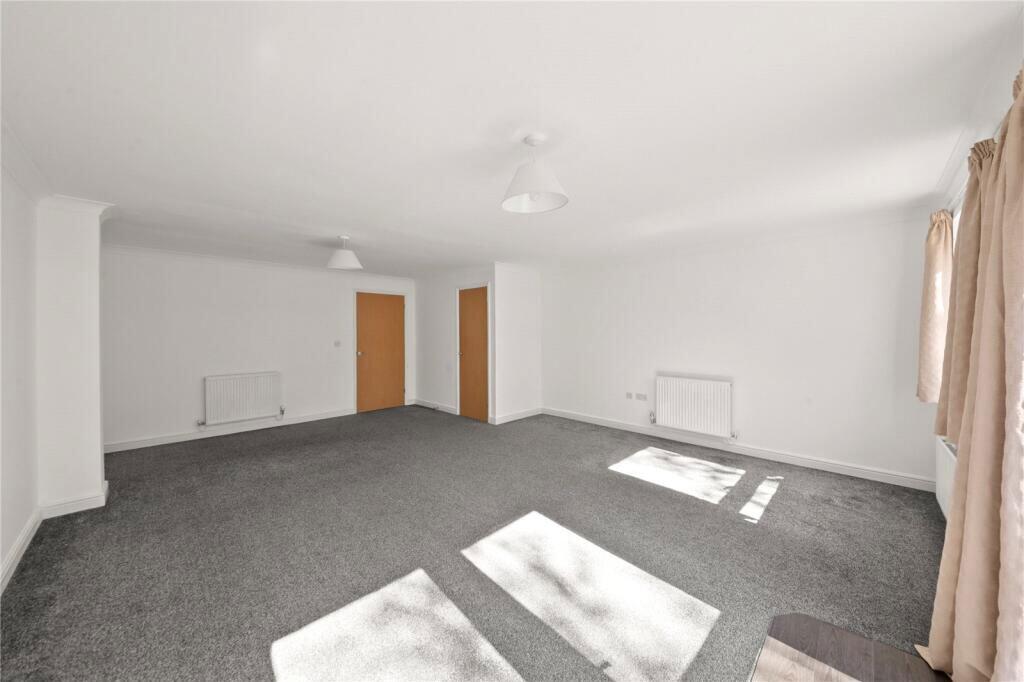 House in Southall - View 5