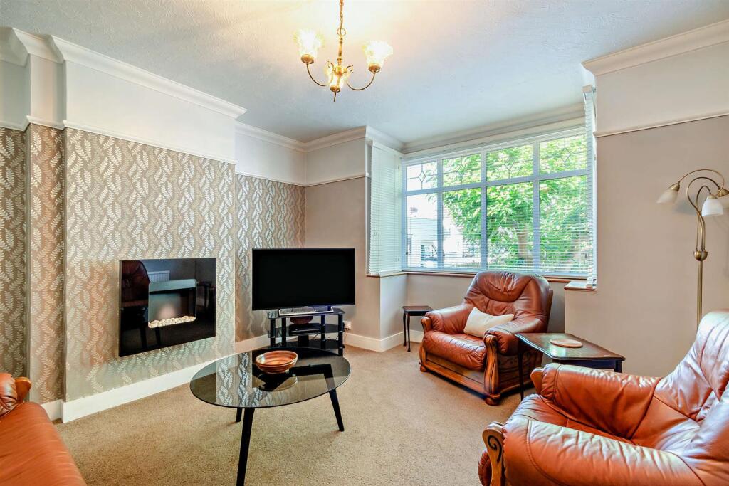 House in Maidstone, Vinters Park - View 2